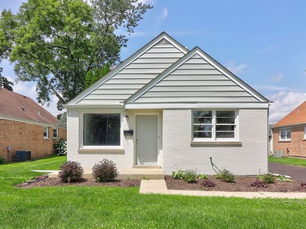 112 S Iowa Avenue , Addison, IL 60101