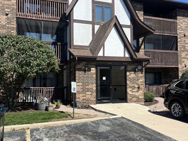 10620 Ridgeland Avenue , Unit 3B, Chicago Ridge, IL 60415