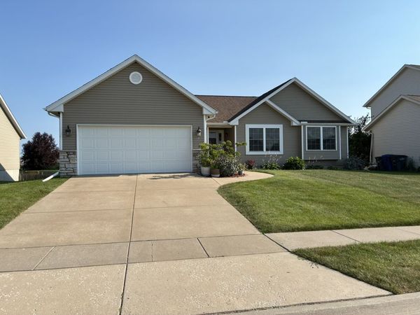 4397 Tranquility Trail, Bettendorf, IA 52722