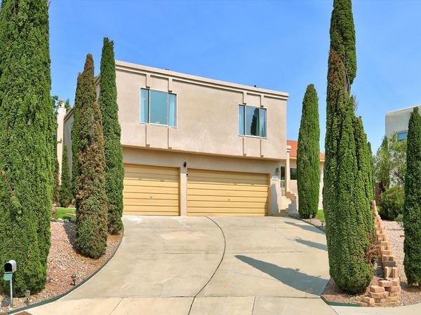 529 La Bajada Court NW, Albuquerque, NM 87105