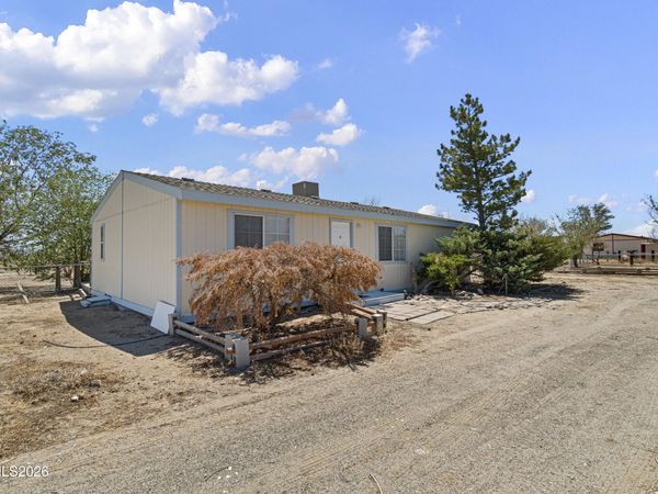 4210 Deodar Street, Silver Springs, NV 89429