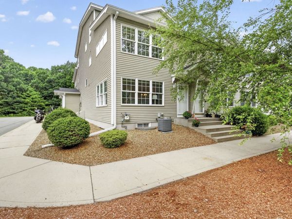 19 Steeple Chase Drive, Hampstead, NH 03841