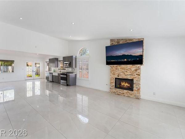 9028 Cypress Point Way, Las Vegas, NV 89117