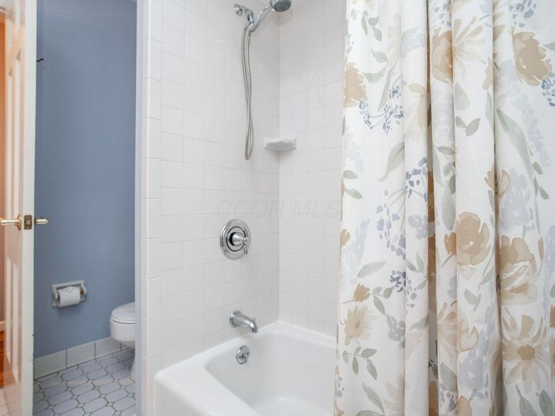 4325 Crown Point Drive, Columbus, OH 43220 Photo 42