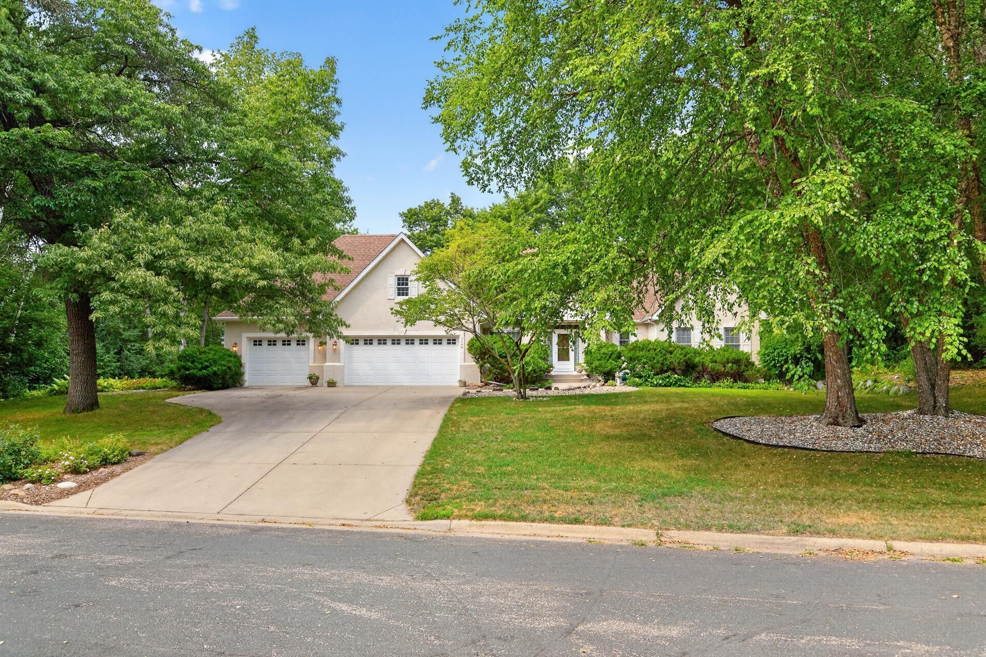 2706 Woods Trail N, Burnsville, MN 55306 Main Photo