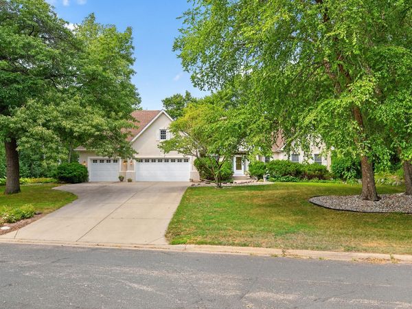 2706 Woods Trail N, Burnsville, MN 55306