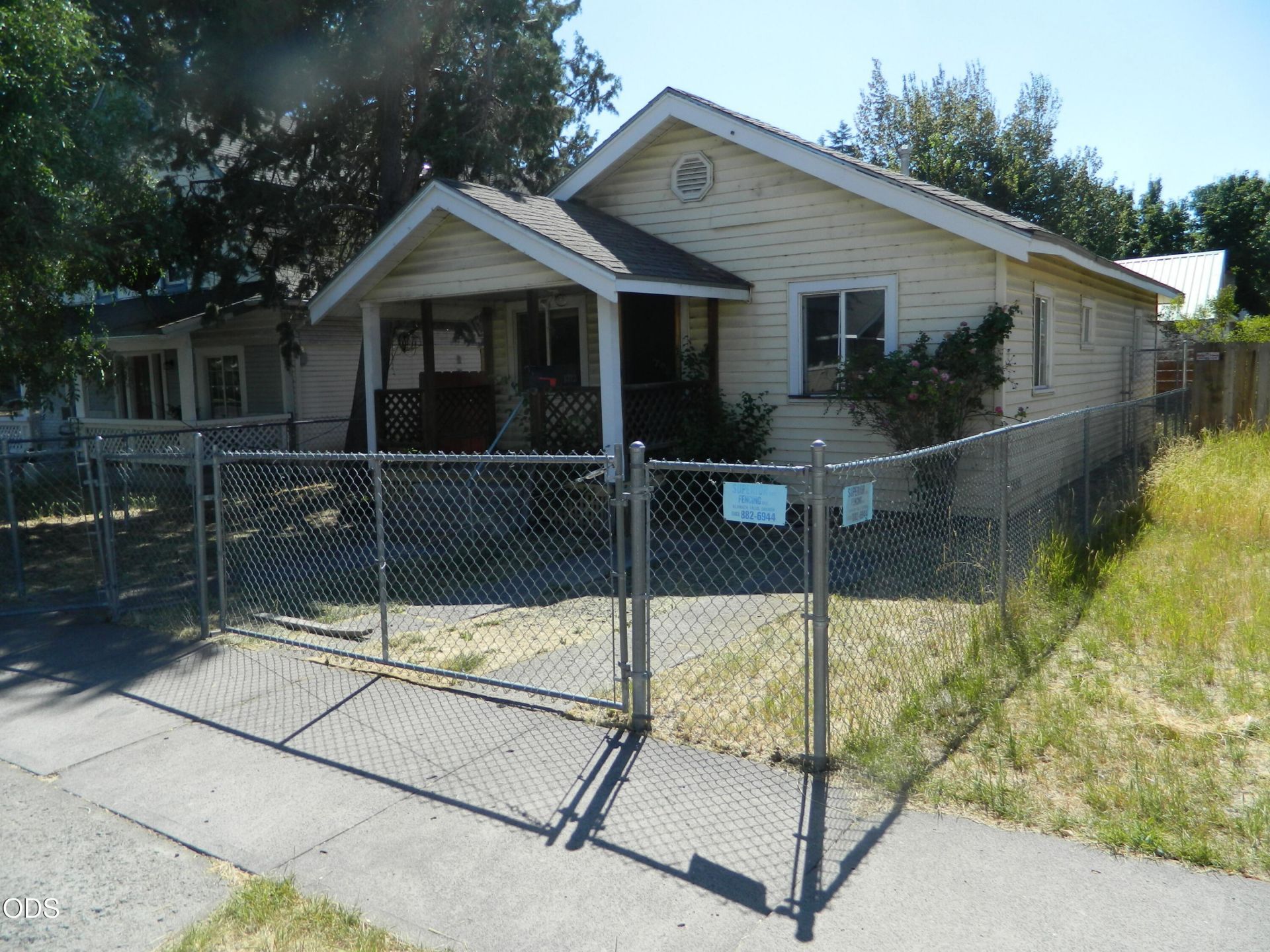 1312 Worden Avenue, Klamath Falls, OR 97601 Main Photo