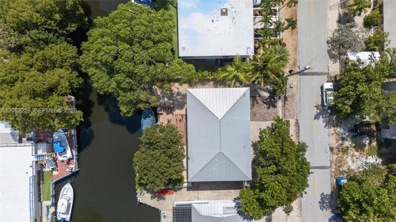 123 Peace Ave, Tavernier, FL 33070 Photo