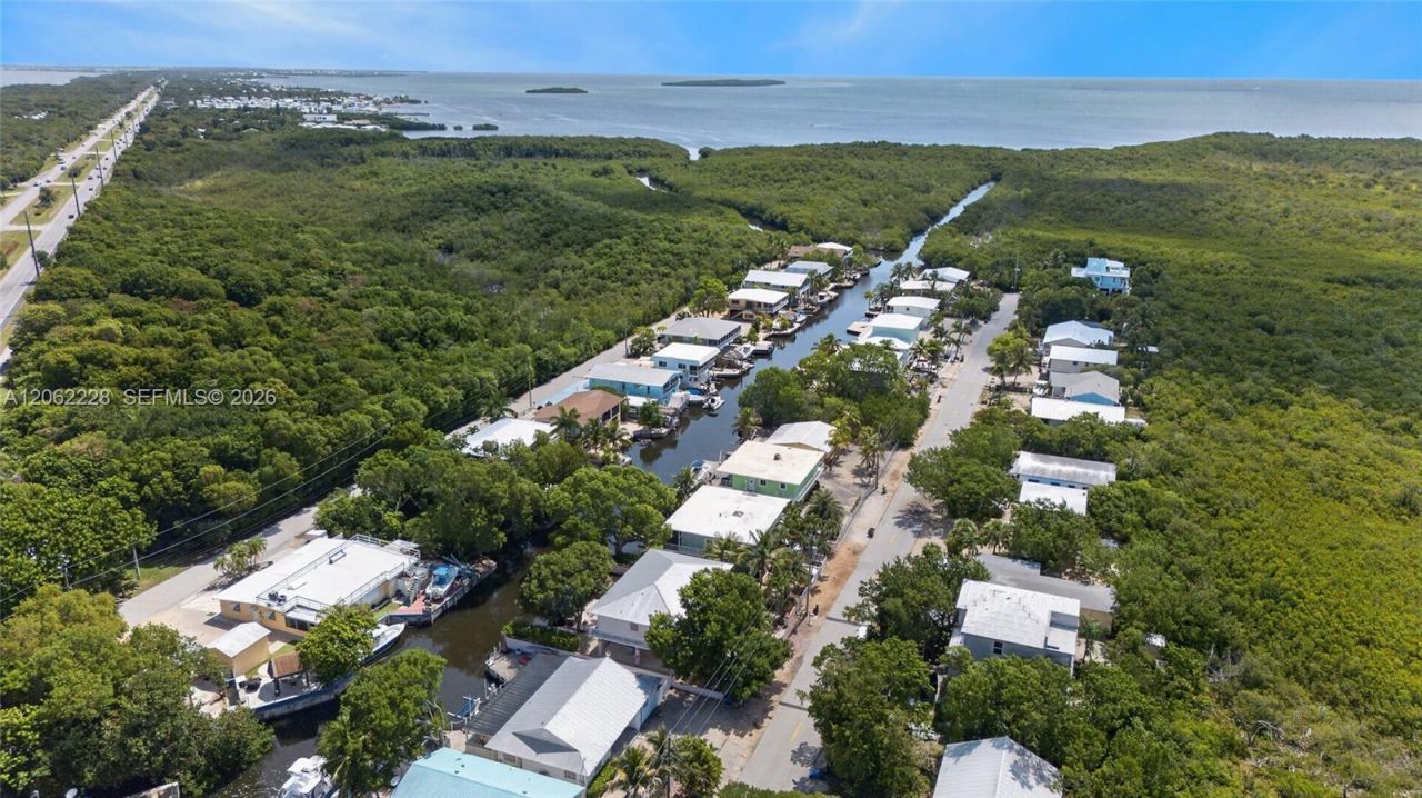 123 Peace Ave, Tavernier, FL 33070 Photo