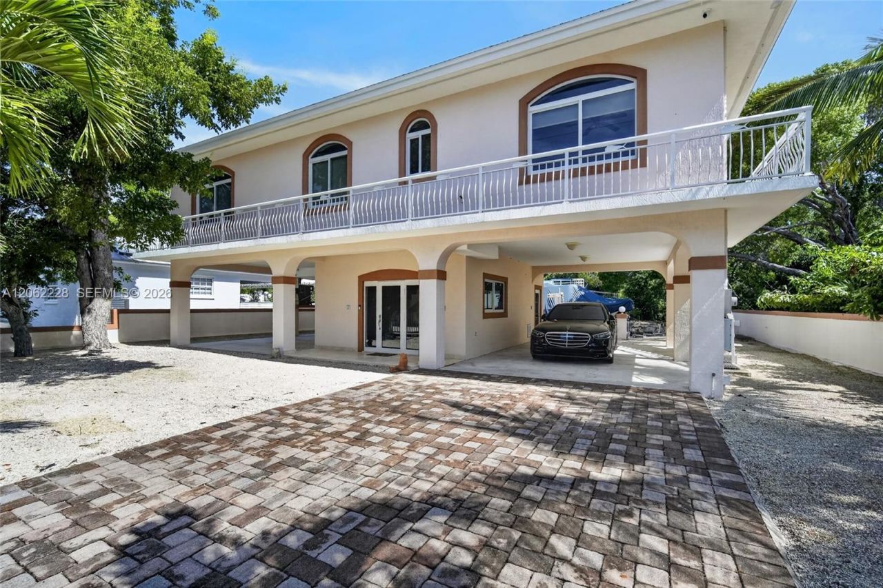 123 Peace Ave, Tavernier, FL 33070 Photo