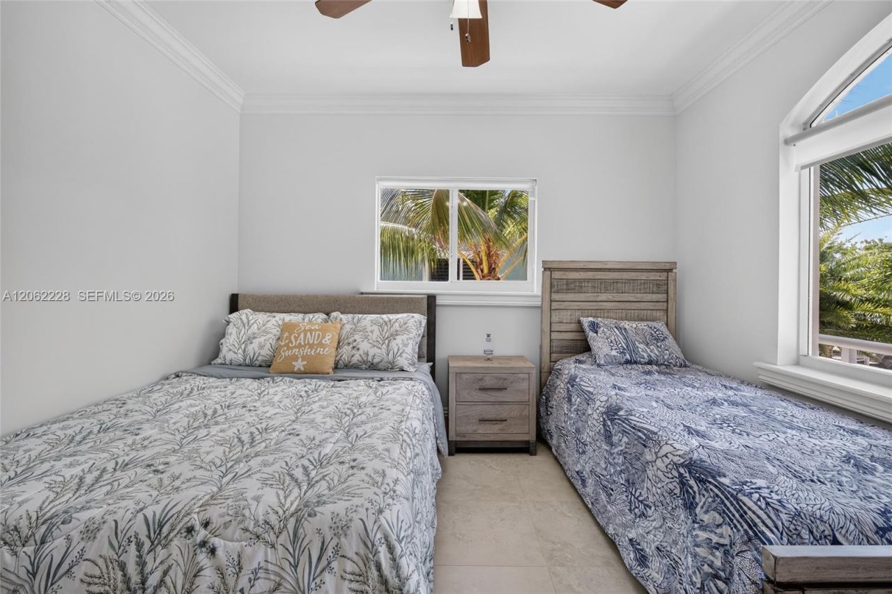 123 Peace Ave, Tavernier, FL 33070 Photo