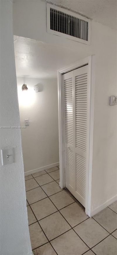4550 NW 9th St, Unit 706E, Miami, FL 33126 Photo