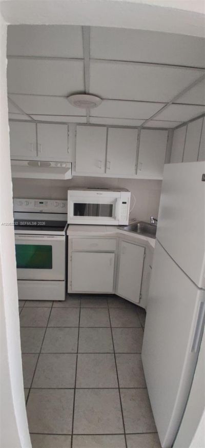 4550 NW 9th St, Unit 706E, Miami, FL 33126 Photo
