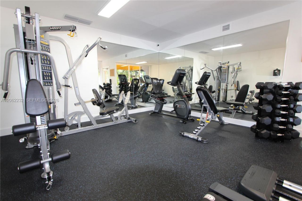 4550 NW 9th St, Unit 706E, Miami, FL 33126 Photo