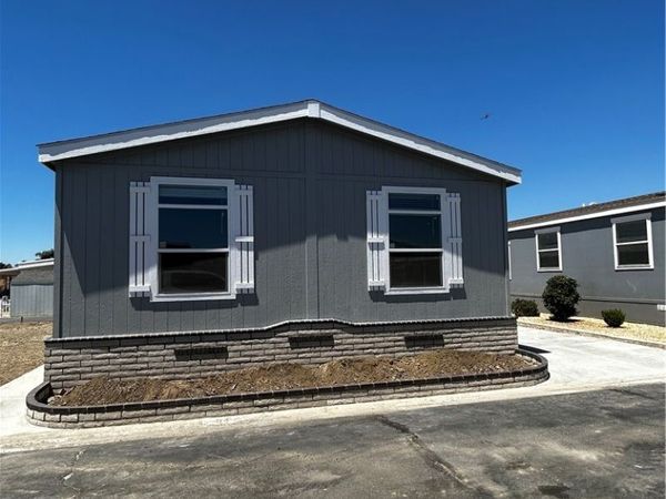 2205 W Acacia Ave, Unit 94, Hemet, CA 92545