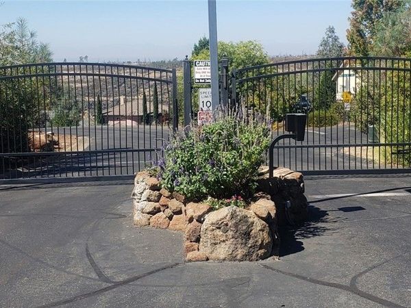 4525 Sierra Del Sol, Paradise, CA 95969