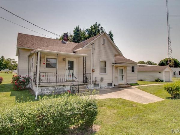 700 E Main Street , Staunton, IL 62088
