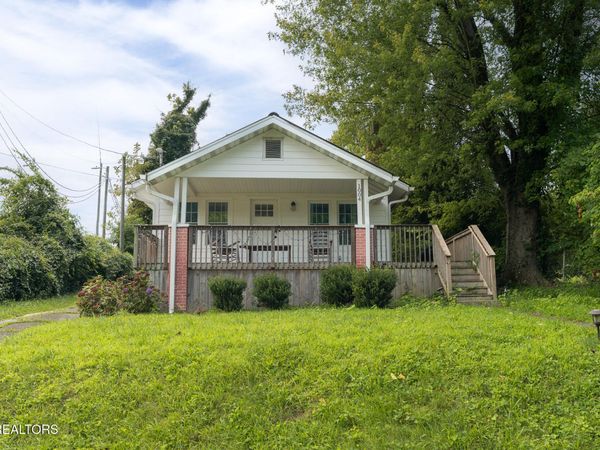 1004 Phillips Ave, Knoxville, TN 37920
