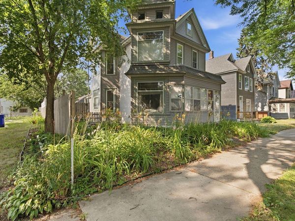 852 Jessamine Avenue E, Saint Paul, MN 55106