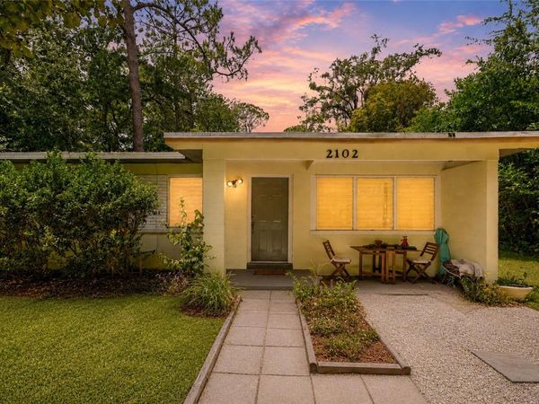 2102 NE 8TH STREET , GAINESVILLE, FL 32609