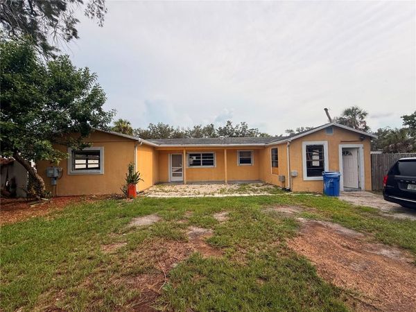 806 W SHELL POINT ROAD , RUSKIN, FL 33570