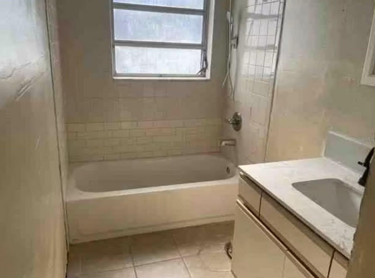 806 W Shell Point Road , Ruskin, FL 33570 Photo