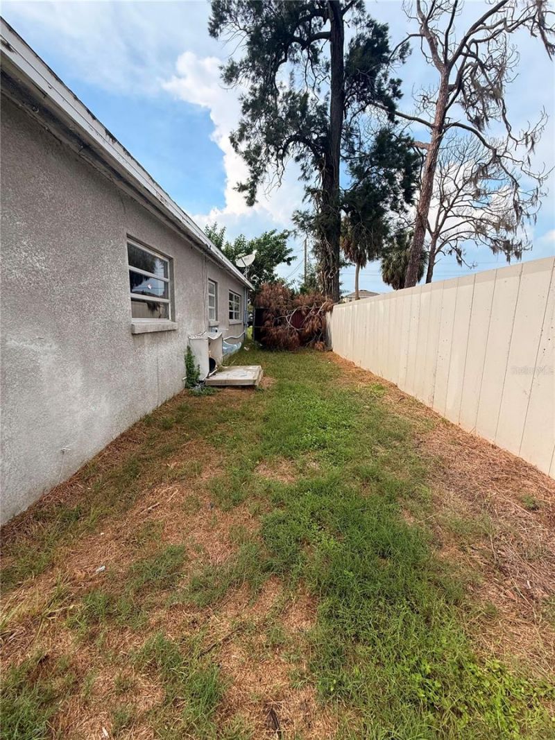806 W Shell Point Road , Ruskin, FL 33570 Photo