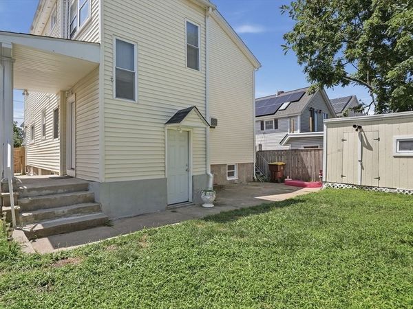 22 Sachem St, Fall River, MA 02724