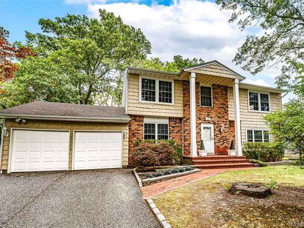 15 Washington Avenue, Miller Place, NY 11764