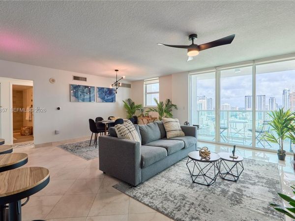 31 SE 5th St , Unit 3201, Miami, FL 33131