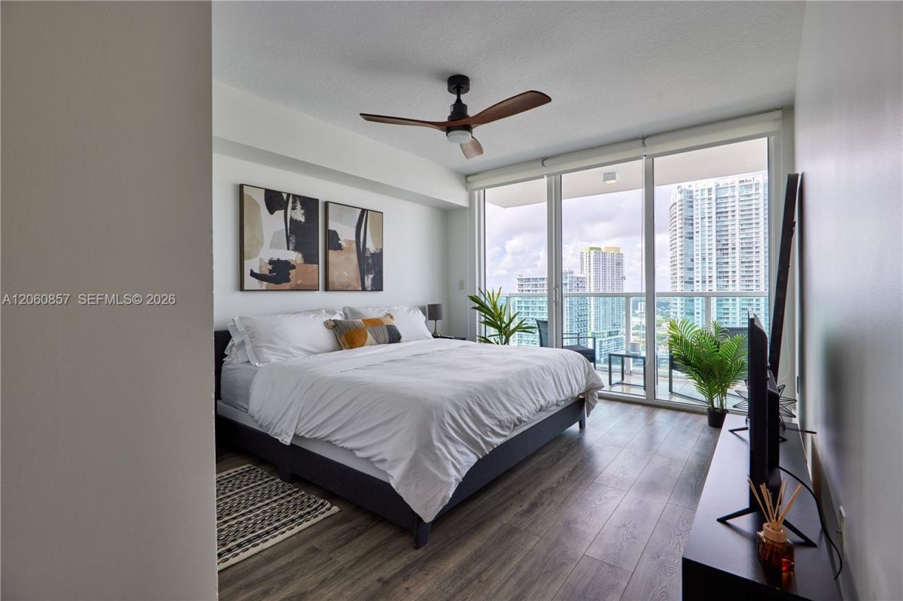 31 SE 5th St , Unit 3201, Miami, FL 33131 Photo