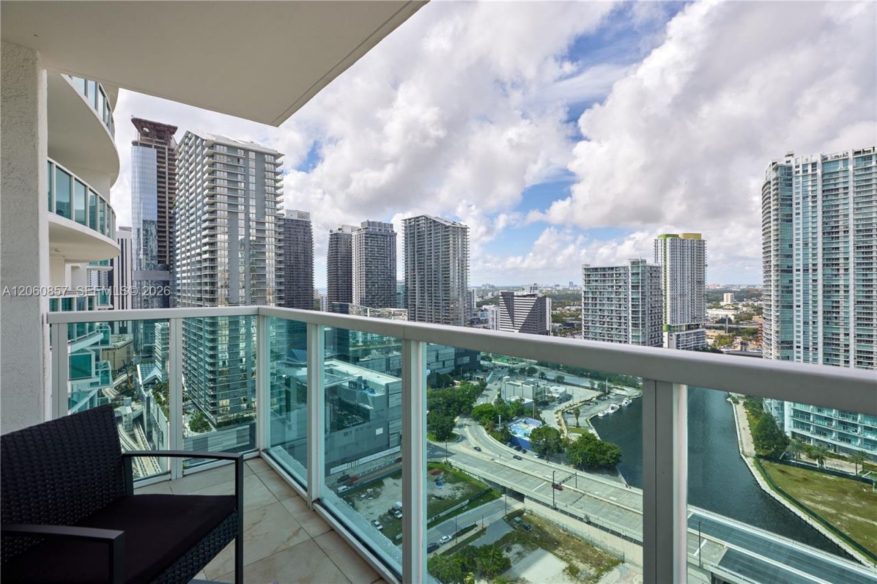 31 SE 5th St , Unit 3201, Miami, FL 33131 Photo