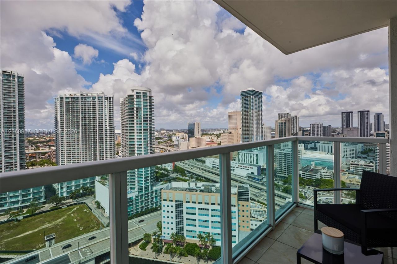 31 SE 5th St , Unit 3201, Miami, FL 33131 Photo