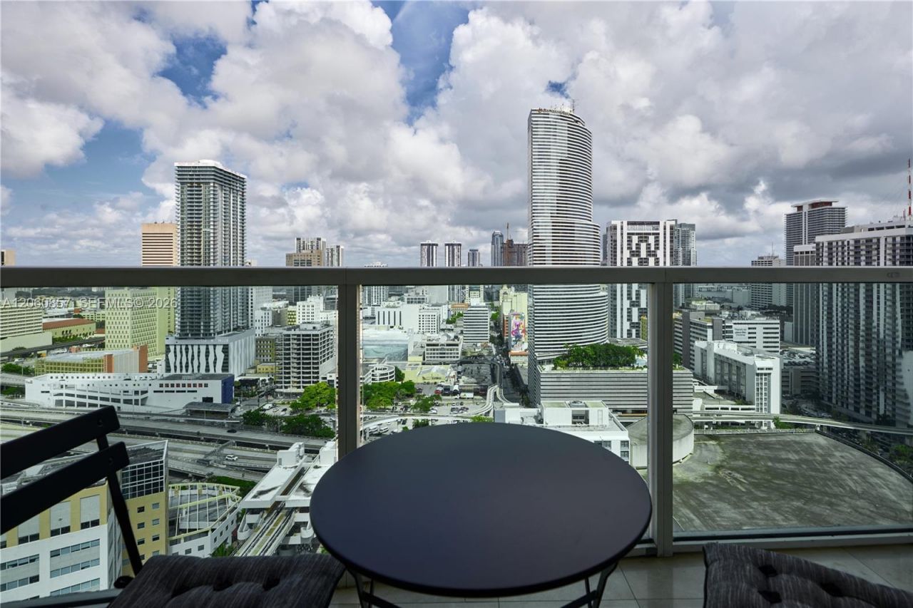 31 SE 5th St , Unit 3201, Miami, FL 33131 Photo