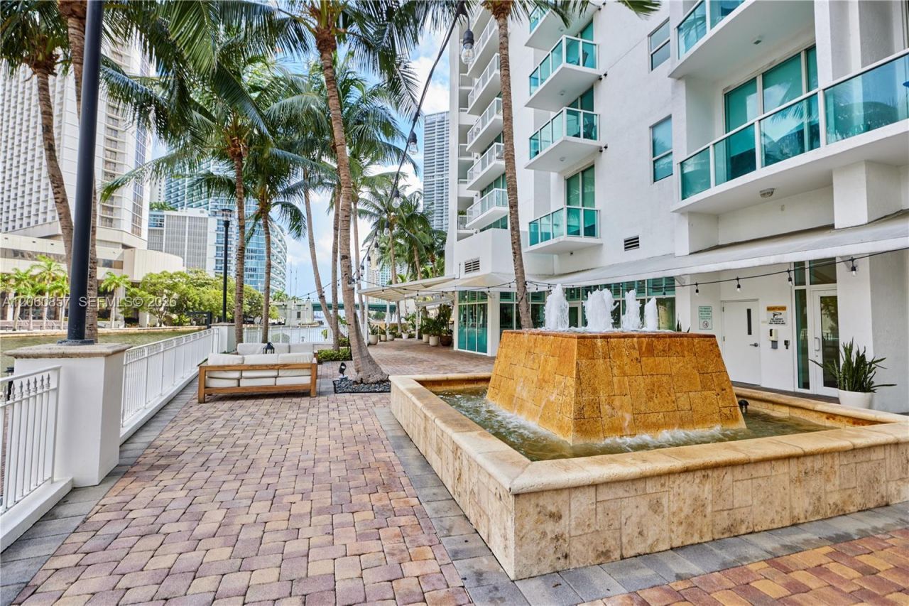31 SE 5th St , Unit 3201, Miami, FL 33131 Photo