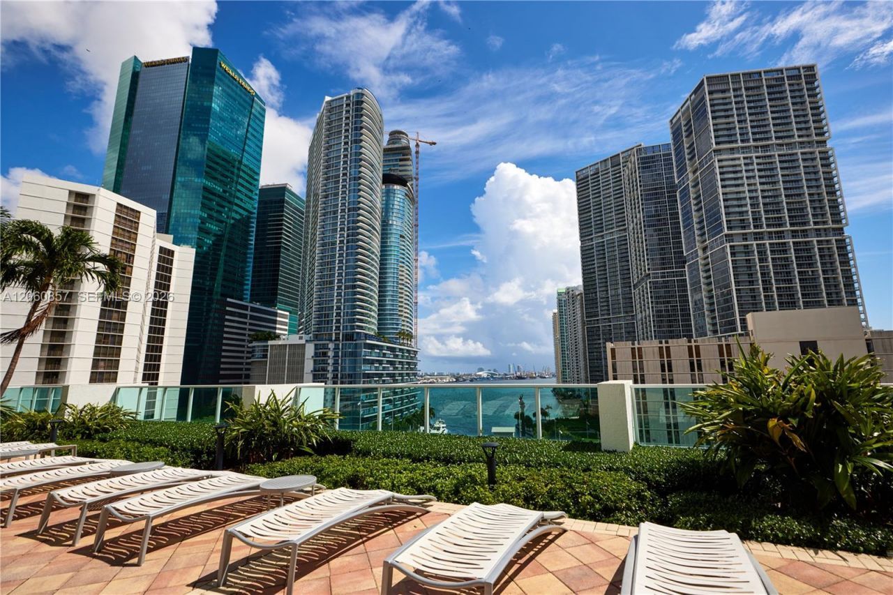 31 SE 5th St , Unit 3201, Miami, FL 33131 Photo