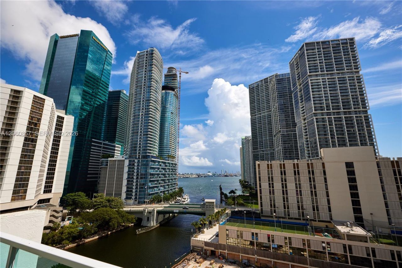 31 SE 5th St , Unit 3201, Miami, FL 33131 Photo