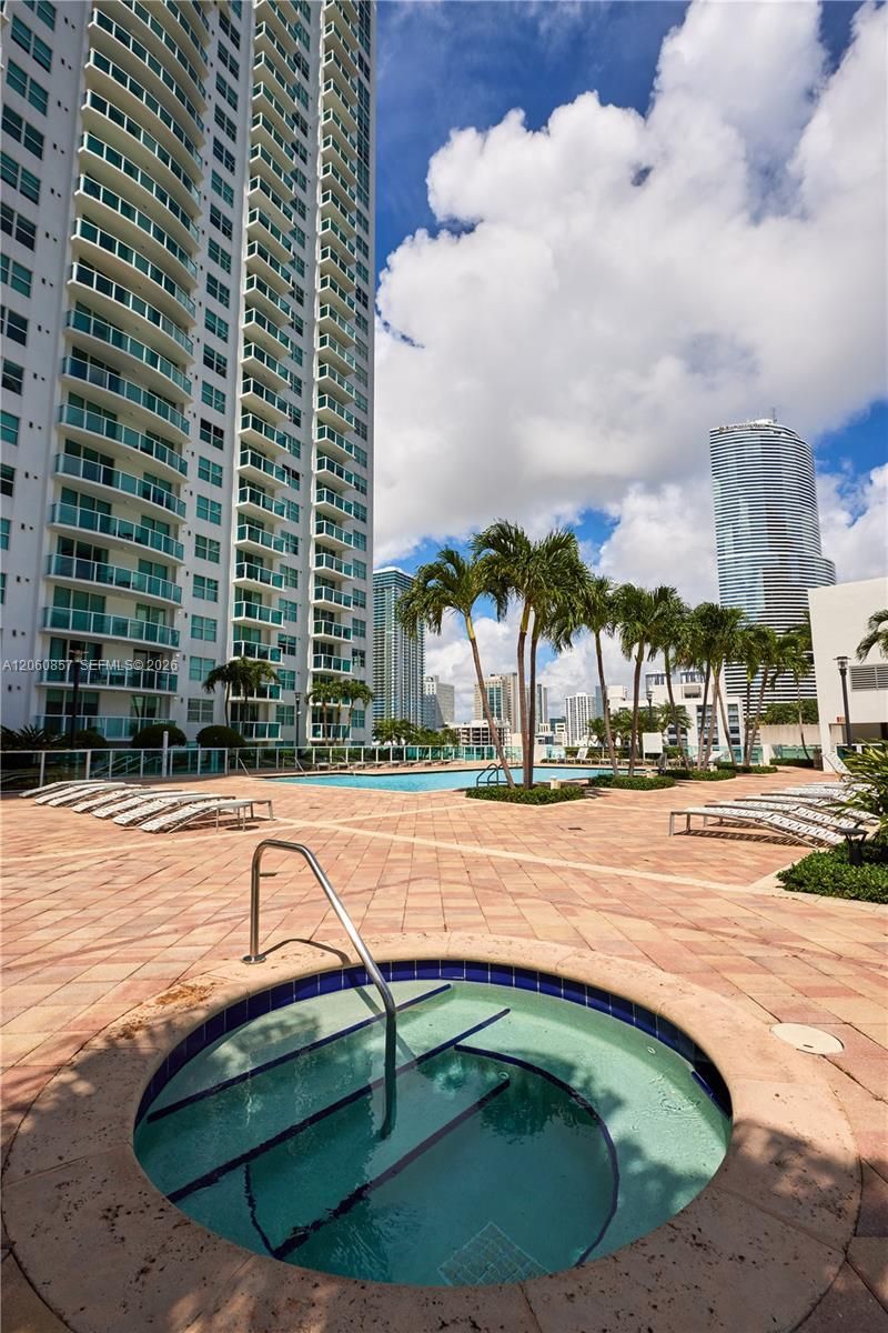 31 SE 5th St , Unit 3201, Miami, FL 33131 Photo