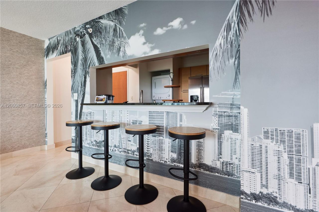 31 SE 5th St , Unit 3201, Miami, FL 33131 Photo