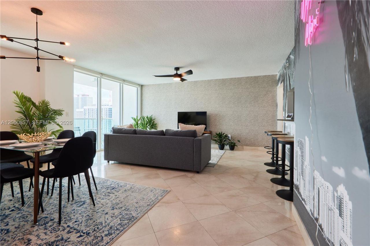 31 SE 5th St , Unit 3201, Miami, FL 33131 Photo