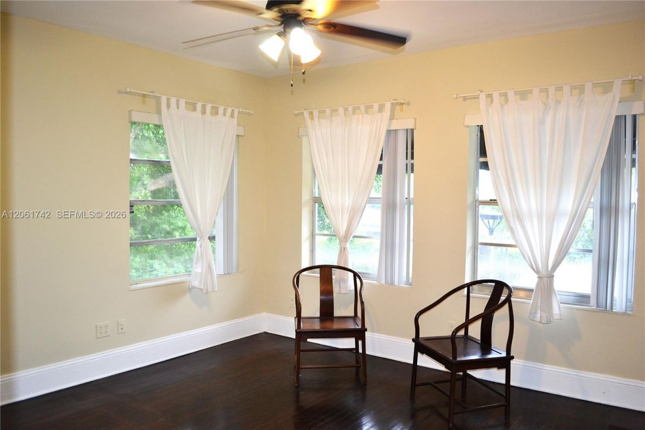 1661 SW 13th St , Unit 3, Miami, FL 33145 Photo