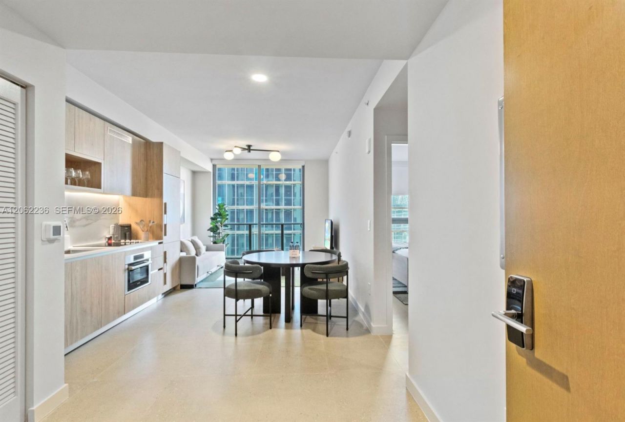 11 NE 6th St , Unit 2303, Miami, FL 33132 Photo