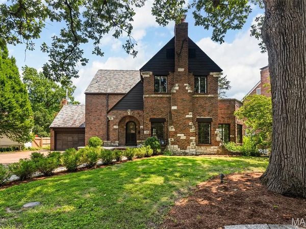 4228 Roland Boulevard, Pasadena Hills, MO 63121