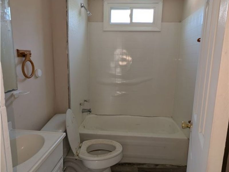 3669 E 113th Street, Cleveland, OH 44105 Photo 14