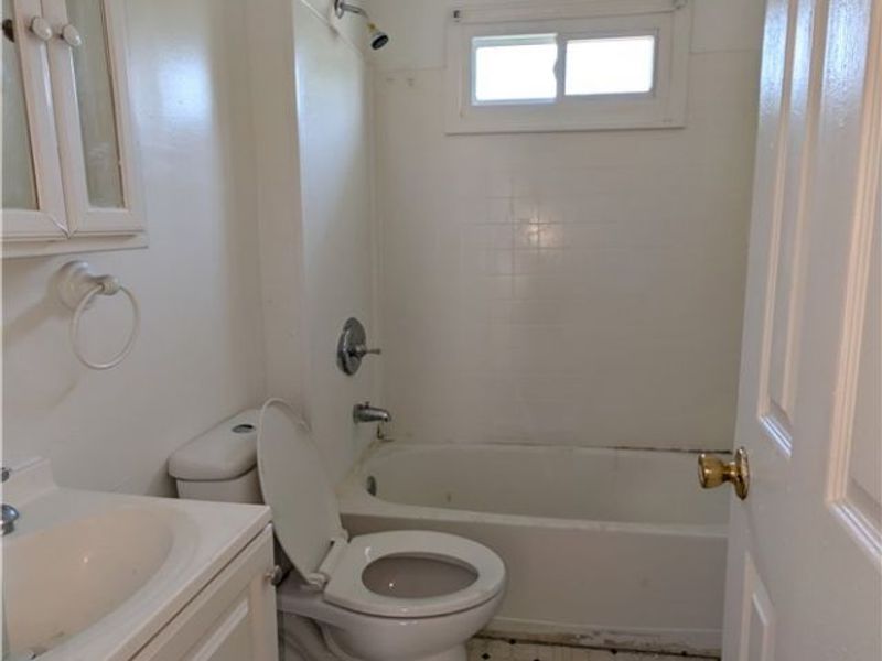 3669 E 113th Street, Cleveland, OH 44105 Photo 6