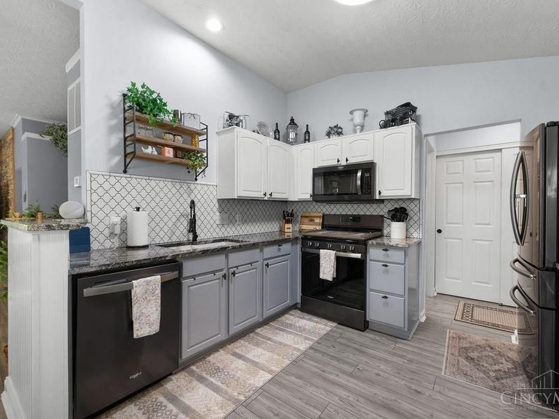 6741 Verde Ridge Drive, Unit 21A, Cincinnati, OH 45247 Photo 8