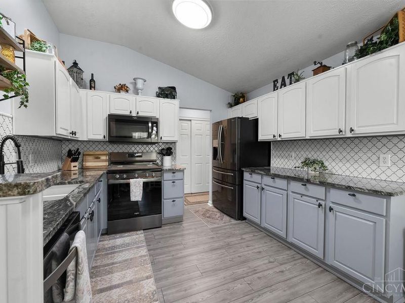 6741 Verde Ridge Drive, Unit 21A, Cincinnati, OH 45247 Photo 9