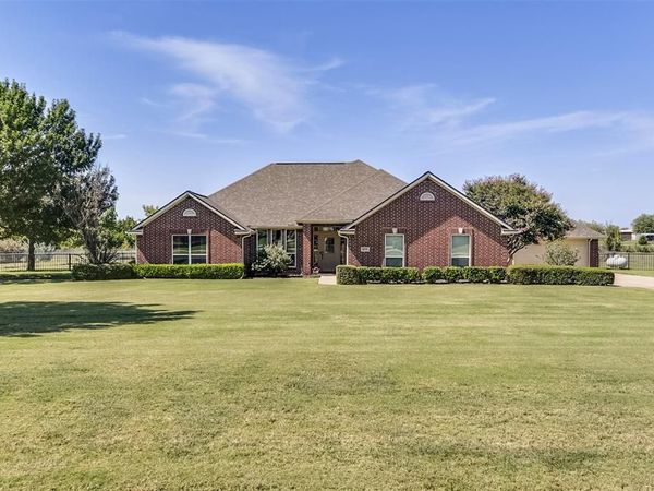 8051 Mavis Avenue , Waxahachie, TX 75167