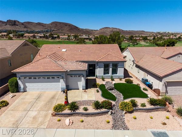 577 MOUNTAIN LINKS Drive, Henderson, NV 89012