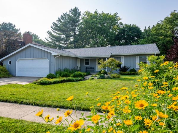 1813 Old Maple Lane, Savoy, IL 61874